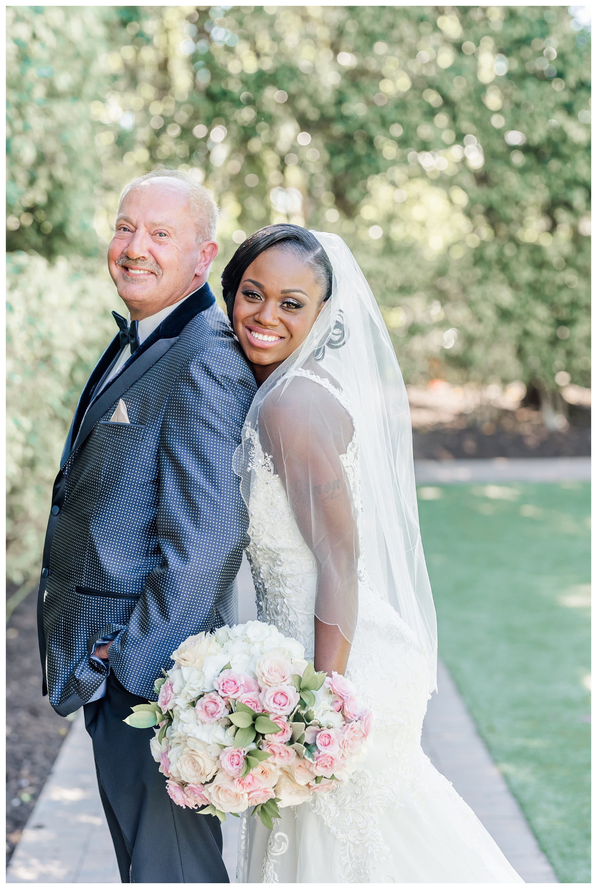 Hyatt Regency Coconut Point wedding | Navy and blush accents by Jessica McCalla Photography
